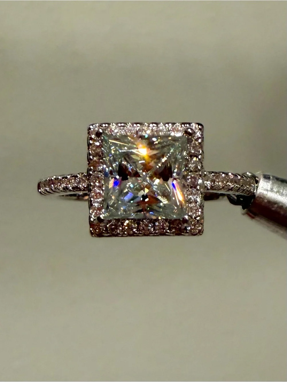 2.0CT GRA MOISSANITE Princess-Cut Engagement Ring in s925 Sterling Silver
